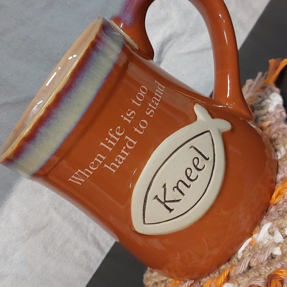 Porceline burton+BURTON Mug and x2 Crochet Mug Rugs - Picture 7 of 9